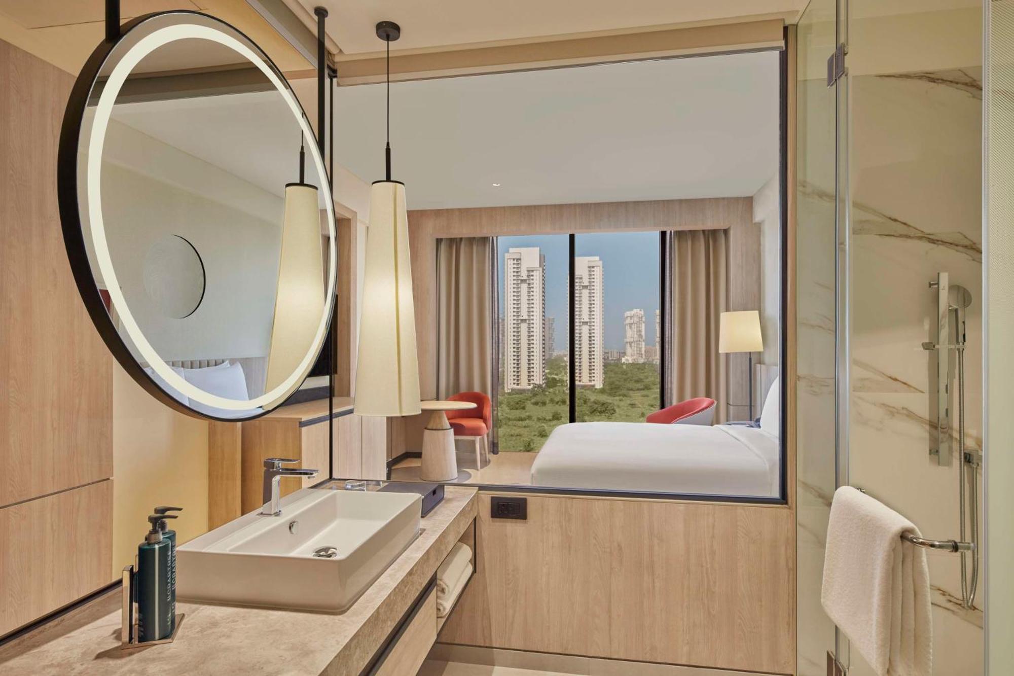Hilton Gurugram Baani City Centre Gurgaon Exterior photo